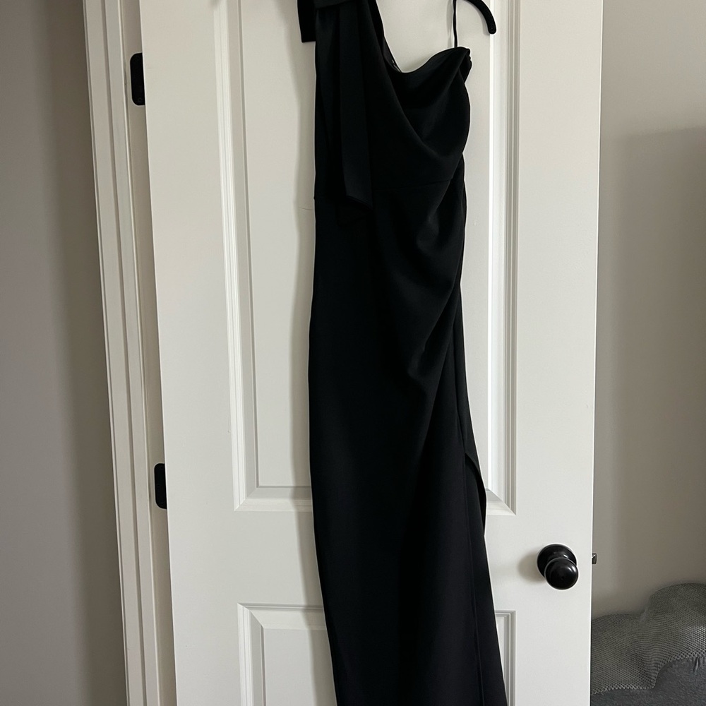 Elegant Black Evening Gown